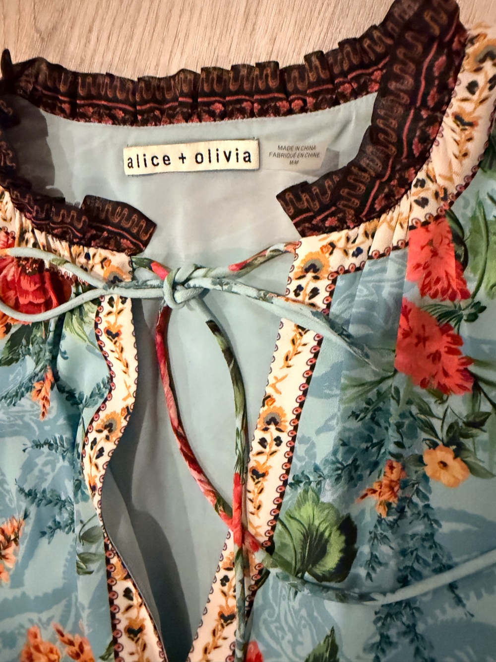 Alice + Olivia Floral Tie-Neck Tunic in Light Blue, Coral and Brown - Picture 4 of 4